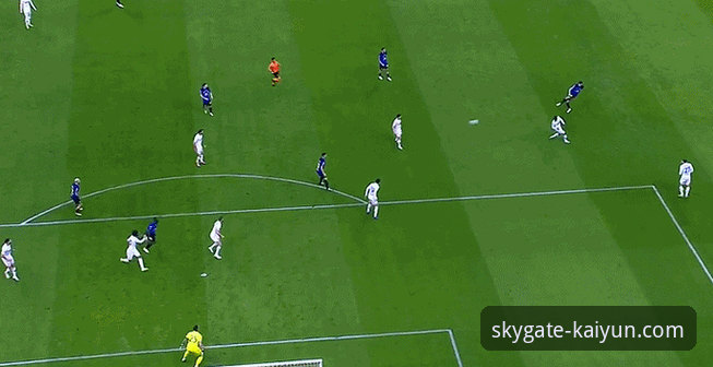 国米中场迷雾vs开云高效工作：如何通过云端平台清晰洞察赛事动态？